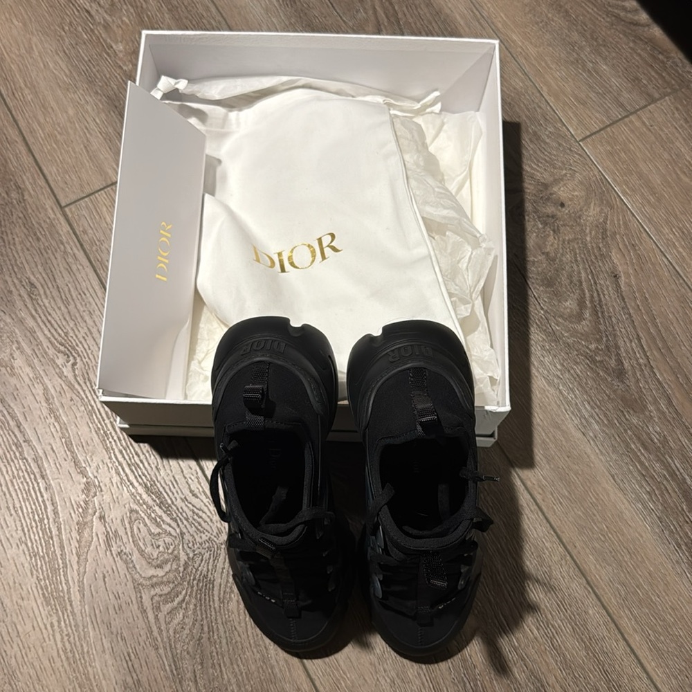 Dior Black Sneakers with Rugged Sole and High-Top Design - Picture 2 of 4
